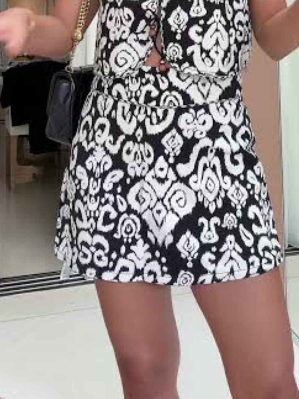 Zara Black and White Printed High-Waist Mini Skirt - Picture 4 of 5